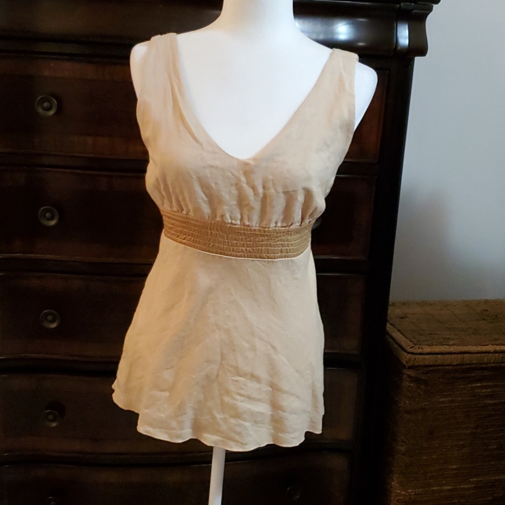 Hard tail top